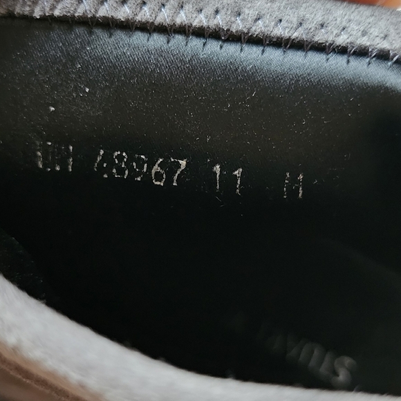 NWOT-Stuart Weitzman Plat Glove Suede Ankle Bootie - Gray - Picture 10 of 12